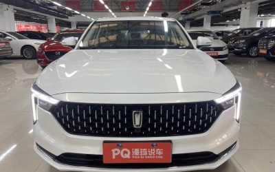 Подержанный Bestune B70 2024 (седан, гибрид, 2WD) из Китая, с экстерьером, характеристиками, ценой и возможностью покупки.