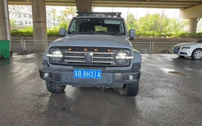 Подержанный Tank 300 2022 (внедорожник, бензин, 4WD) из Китая, с деталями экстерьера и интерьера, характеристиками, ценой и информацией о продаже.