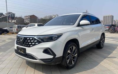 Китайский подержанный автомобиль Jetta VS7 2021, внедорожник, бензин, передний привод, обзор интерьера, экстерьера, спецификации и цена продажи.