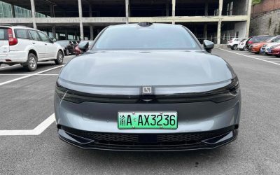 Китайский подержанный автомобиль Zeekr 007 2024, седан, электрический, полный привод, обзор интерьера, экстерьера, спецификации и цена продажи.