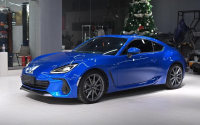 Обзор подержанного бензинового купе Subaru BRZ 2022 перед продажей, подчеркивающий экстерьер, интерьер, характеристики и цену этого заднеприводного авто.