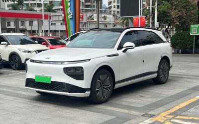 Подержанный Xpeng G9 2023, электрический внедорожник, 4WD, китайский подержанный автомобиль на продажу с деталями экстерьера, ценой и характеристиками.