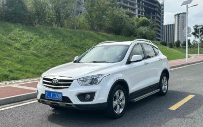 Подержанный Bestune X80 2015, внедорожник, бензин, 2WD, обзор и спецификации, Китай