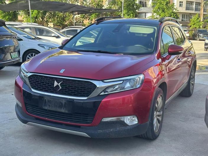 Предпродажный автомобиль DS 6 2017 внедорожник бензиновый 4WD интерьер обзор цена продажа авто