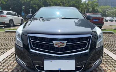 Полный экстерьер Cadillac XTS 2016, подержанный седан на продажу, бензин, 2WD, премиальный тип кузова. Узнайте цену, характеристики и обзоры этого автомобиля б/у.