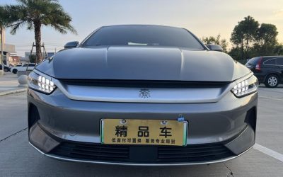 Угловой обзор седана BYD Qin PLUS 2022, китайский подержанный автомобиль на продажу, спецификации и цена, 2WD, гибридный.