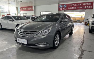 Экстерьер подержанного Hyundai Sonata 2013, седан, 2WD, на продажу в Китае, характеристики, цена и обзор.