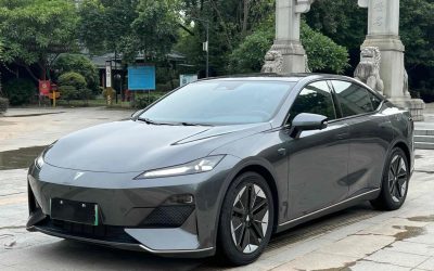 Экстерьер подержанного Deepal SL03 2023, электрический седан, 2WD, на продажу в Китае, характеристики, цена и обзор.