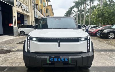 Передний угол Chery iCAR 03 2024, китайский подержанный внедорожник с 4WD и электрическим топливом, демонстрирует характеристики, цену и обзор авто.