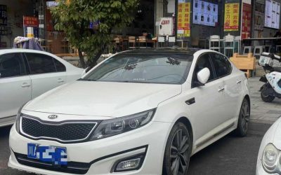 Обзор подержанного седана Kia K5 2014, подержанный автомобиль на продажу в Китае с характеристиками.
