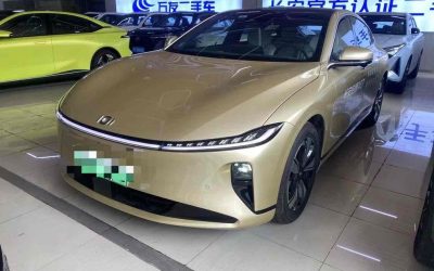 Полный вид подержанного Changan Nevo A07 2023 седана, китайский подержанный автомобиль с электрическим 2WD, на продажу с характеристиками, ценой и отзывами.