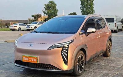 Полный обзор AION Y 2022, подержанный китайский автомобиль, с характеристиками, ценой и приводом 2WD.