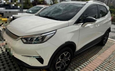 Полный экстерьер BYD Yuan Pro 2022, электрического внедорожника, китайского подержанного автомобиля на продажу, с характеристиками, ценой и возможностью покупки в Китае.
