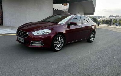 Полный экстерьер Fiat Viaggio 2014, бензинового седана, подержанного автомобиля на продажу, с характеристиками, ценой и возможностью покупки в Китае.