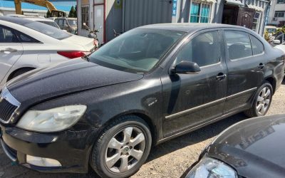 Полный обзор Skoda Octavia 2011, подержанный автомобиль, с характеристиками, ценой и приводом 2WD.