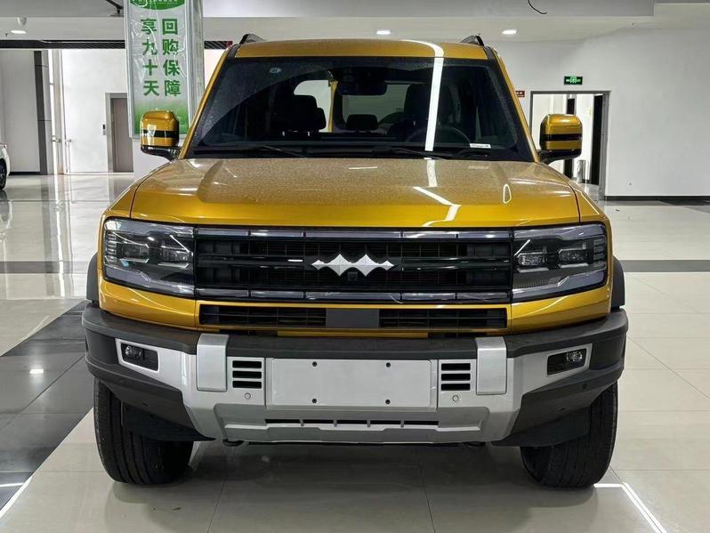 Полный обзор Formula Leopard 5 2024, подержанный автомобиль, с характеристиками и приводом 4WD.