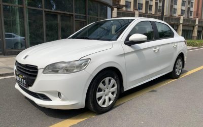 Передний экстерьер 2017 Peugeot 301, б/у седан на продажу, с бензиновым двигателем, 2WD, характеристиками и ценой в Китае.