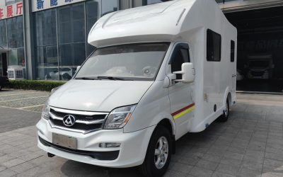 Общий вид SAIC MAXUS Xintu V80 2019 года, подержанный автомобиль, микроавтобус, на продажу в Китае, технические характеристики, цена, обзор, 2WD, дизель, китайский автомобиль с пробегом, второй владелец, купить авто.