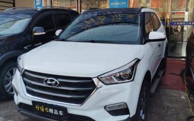 Общий вид BAIC-Hyundai ix25 2018 года, подержанный автомобиль, внедорожник, на продажу в Китае, технические характеристики, цена, обзор, 2WD, бензин, китайский автомобиль с пробегом, второй владелец, купить авто.