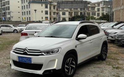 Задний вид Citroen C3-XR 2016 года, подержанный автомобиль, внедорожник, на продажу в Китае, технические характеристики, цена, обзор, 2WD, бензин, китайский подержанный автомобиль, купить авто.