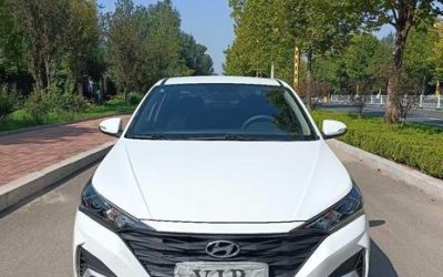 Подержанный Hyundai Verna 2020, бензиновый седан, в продаже. Обзор цены, характеристик, интерьера, экстерьера, привода 2WD. Купить вторичный авто, тип кузова седан.