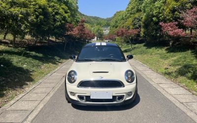 MINI Coupe 2013, подержанный бензиновый купе на продажу в Китае. Ознакомьтесь с характеристиками, ценой и обзором этого вторичного авто, 2WD.