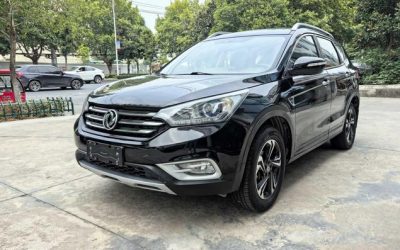 Передний вид внедорожника Dongfeng Aeolus AX7 2017 года, автомобиль с пробегом на продажу в Китае, с характеристиками, ценой и обзором, бензин, 2WD.