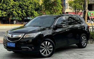 Полный обзор экстерьера подержанного Acura MDX 2014 внедорожника, бензинового автомобиля б/у на продажу, подчеркивает дизайн и цену.
