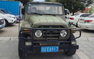Полный обзор экстерьера подержанного BAIC 212 Classic 2019 внедорожника, бензинового китайского автомобиля б/у на продажу в Китае, подчеркивает дизайн и цену.