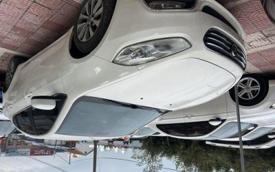 Полный экстерьер подержанного седана Fiat Viaggio 2014 для продажи, детализирующий характеристики, цену и привод 2WD в обзоре подержанного автомобиля.