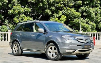 Полный внешний вид подержанного Acura MDX 2009 года на продажу, с характеристиками, ценой и 2WD/4WD в обзоре подержанного автомобиля.
