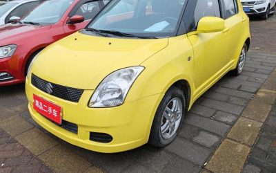 Общий внешний вид подержанного Suzuki Swift 2011 хэтчбек для продажи, с ценой, характеристиками, приводом 2WD и бензиновым топливом в Китае.