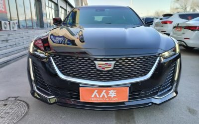 Полный вид Cadillac CT5 2022, подержанный седан с бензиновым двигателем на продажу, демонстрирует привод 2WD, характеристики и цену в Китае.