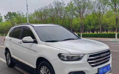 Задний экстерьер китайского б/у внедорожника Haval H6 2017 на продажу, с характеристиками, ценой и обзором подержанного авто с бензиновым топливом и 2WD.