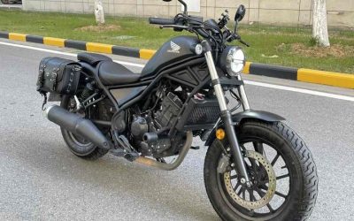Экстерьер мотоцикла Honda CM300 2022, демонстрирующий характеристики, цену и обзор подержанного китайского автомобиля, бензин, 2WD, купить в Китае.