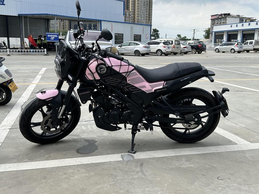 Мотоцикл Benelli Leoncino 2024 на продажу, с характеристиками, ценой и обзором подержанного китайского автомобиля, бензин, 2WD, купить в Китае.