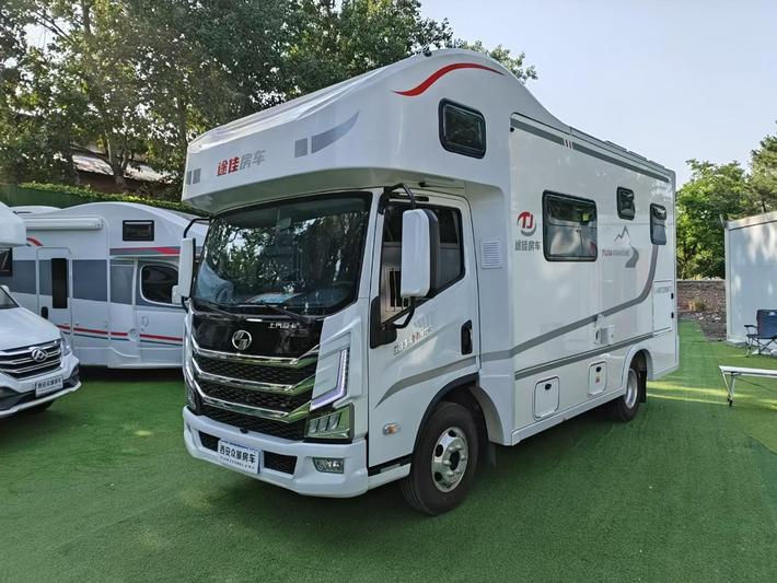 Фургон SAIC Yuejin H300 2023 на продажу, с характеристиками, ценой и обзором подержанного китайского автомобиля, дизель, 2WD, купить в Китае.