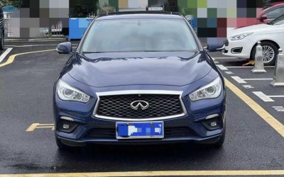 Передний вид Infiniti Q50L 2017, подержанный седан, бензин, 2WD, на продажу в Китае, цена и характеристики.