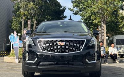 Интерьер б/у Cadillac XT5 2017, подержанный бензиновый внедорожник на продажу, с характеристиками, ценой и обзором, привод 4WD.