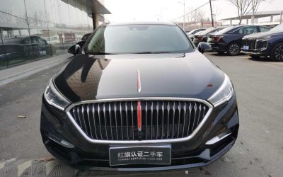 Интерьер б/у Hongqi H5 2022, китайский подержанный бензиновый седан на продажу, с характеристиками, ценой и обзором, привод 2WD.