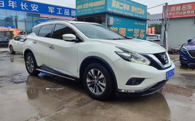 Интерьер б/у Nissan Murano 2015, подержанный бензиновый внедорожник на продажу, с характеристиками, ценой и обзором, привод 4WD.