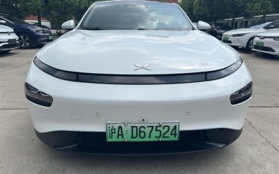 Интерьер б/у Xpeng P7 2021, китайский подержанный электрический седан на продажу, с характеристиками, ценой и обзором, привод 2WD.