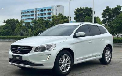 Общий вид подержанного внедорожника Volvo XC60 2014, рынок б/у автомобилей Китая, бензин, полный привод, технические характеристики, цена и обзор.