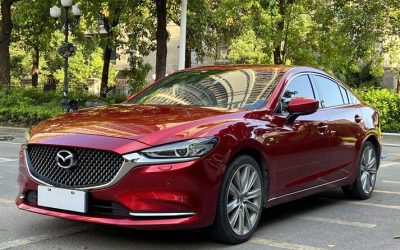 Общий вид подержанного седана Mazda Atenza 2020, рынок б/у автомобилей Китая, бензин, передний привод, технические характеристики, цена и обзор.