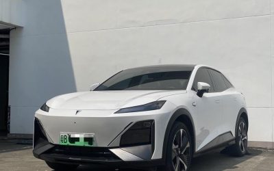 Передний экстерьер Deepal S07 2023 внедорожник, авто с пробегом на продажу в Китае, готов для обзора и покупки.