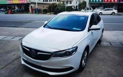 Экстерьер подержанного Buick Excelle GT 2018, бензин, 2WD, автомобиль на продажу в Китае, цена и обзор.