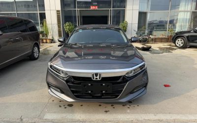Проверьте экстерьер подержанного Honda Accord 2020 года, вторичного седана с 2WD.