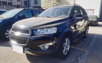 Общий вид подержанного внедорожника Chevrolet Captiva 2013, китайский б/у автомобиль, бензин, 4WD, на продажу с характеристиками.