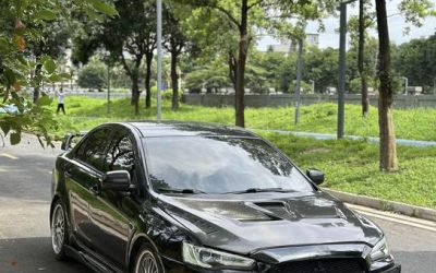 Взгляните на вторичный Mitsubishi Lancer 2012 года, подержанный седан с 2WD и доступной ценой.