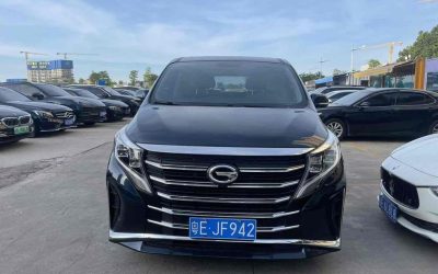 Полный вид б/у 2022 Trumpchi M8 MPV, плагин-гибрид, 2WD, на продажу с ценой на рынке подержанных авто в Китае.